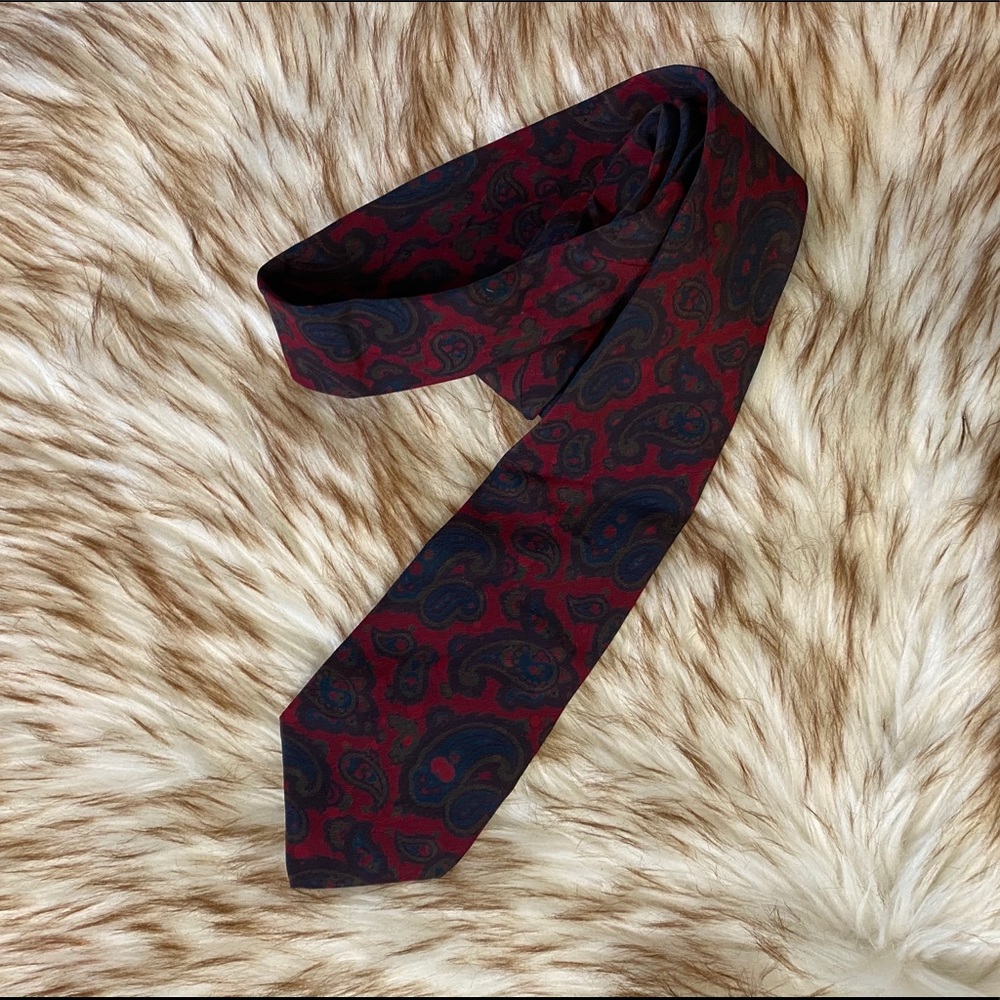 Gucci red silk paisley tie - Picture 2 of 3